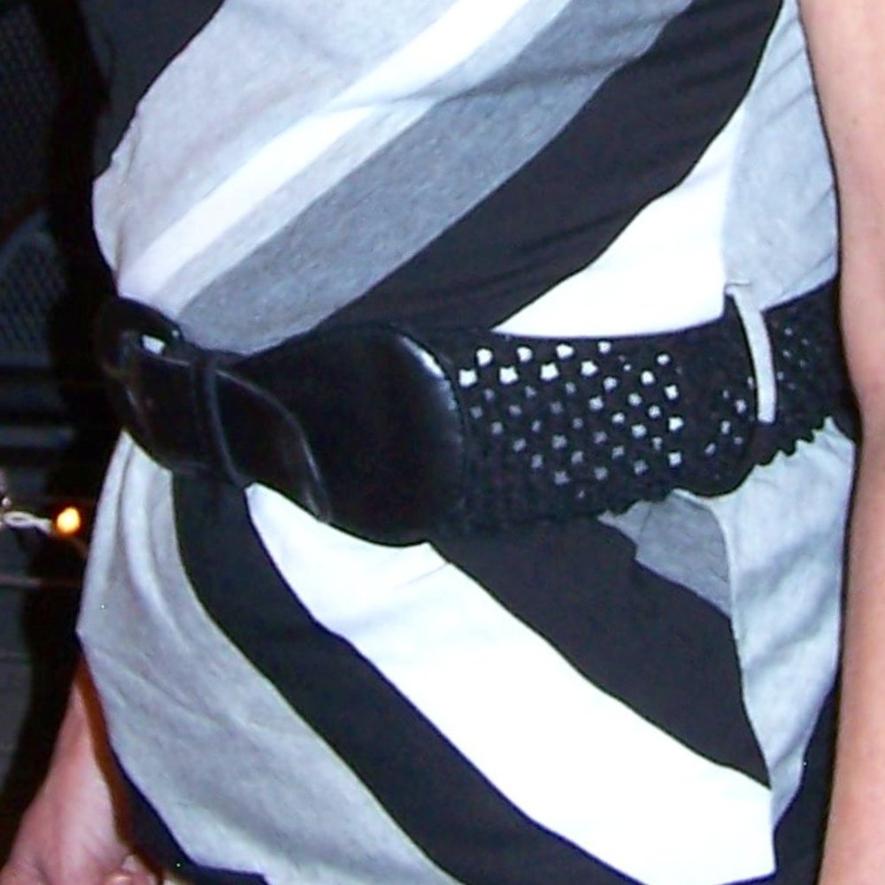 A. BYER     GREY / WHITE and BLACK STRIPED SHIRT w BELT TIE - Picture 6 of 8